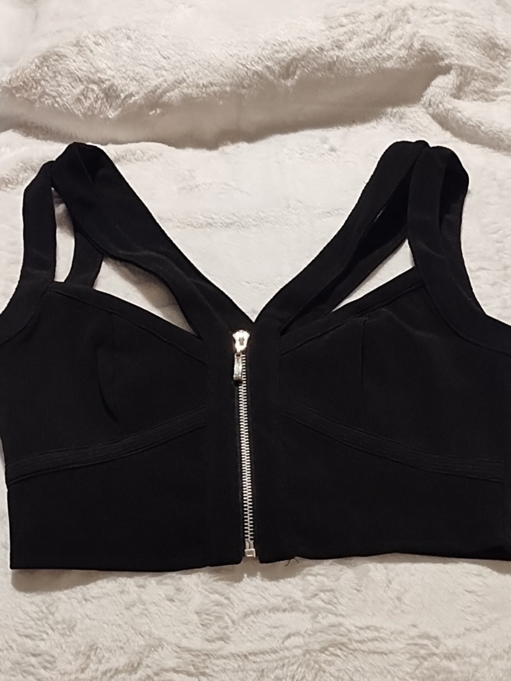 OH YES Black Front-Zip Crop Top